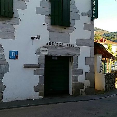Hostal Ekaitza Otel Lesaka Dış mekan fotoğraf