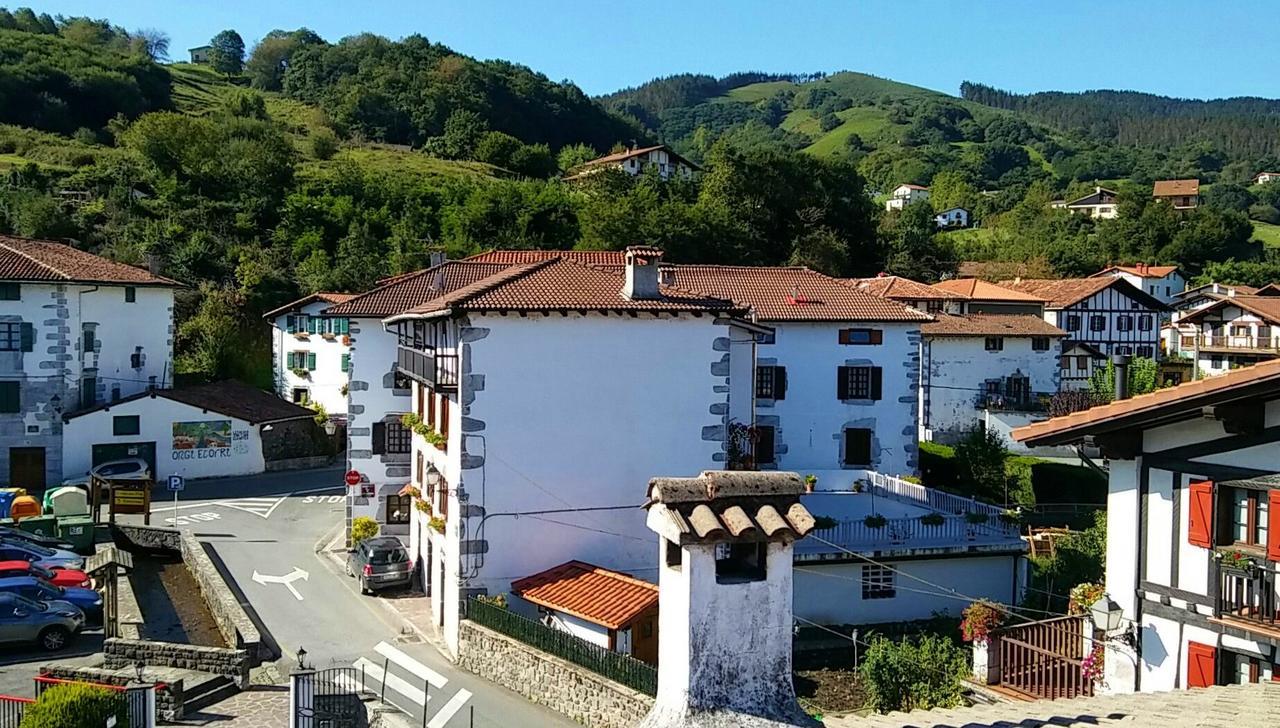 Hostal Ekaitza Otel Lesaka Dış mekan fotoğraf