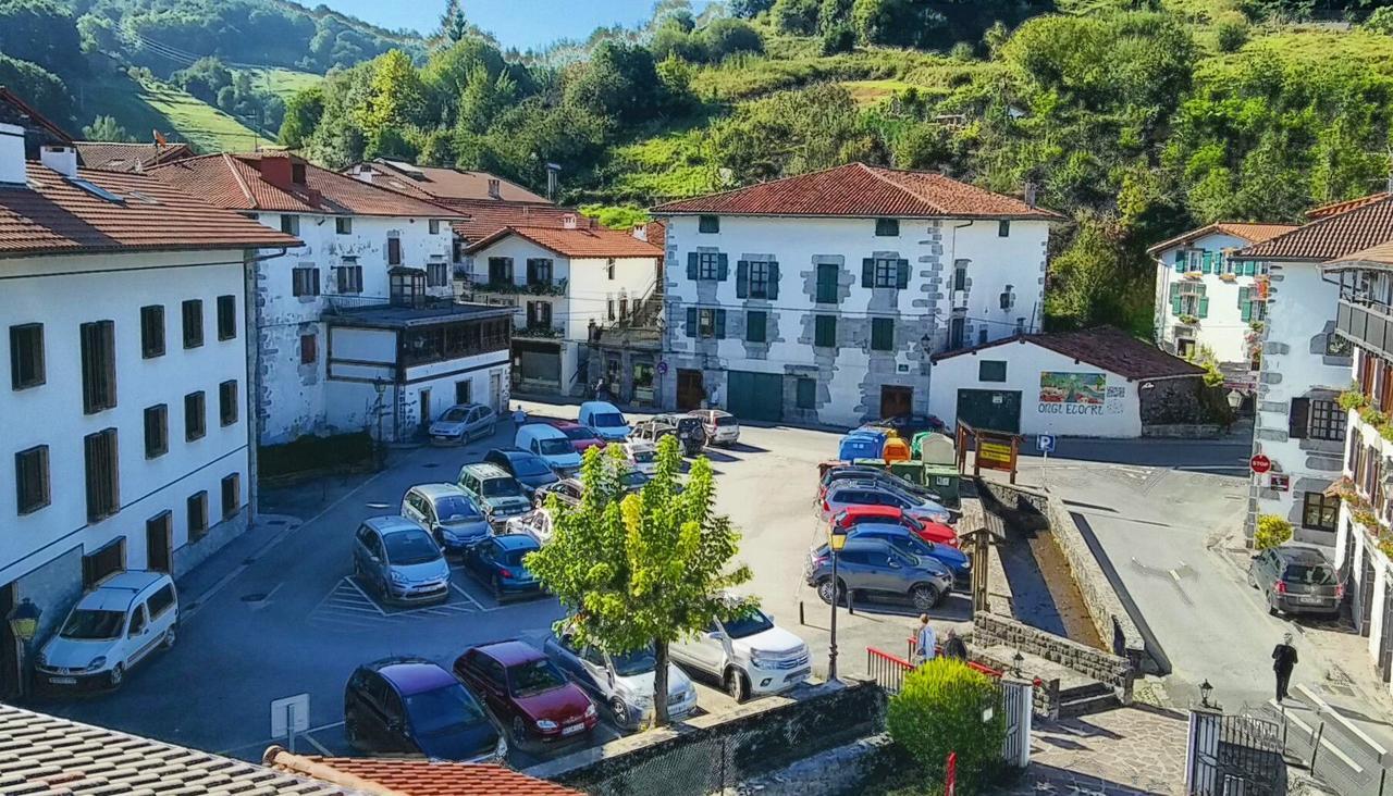 Hostal Ekaitza Otel Lesaka Dış mekan fotoğraf