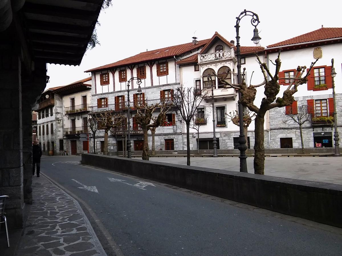 Hostal Ekaitza Otel Lesaka Dış mekan fotoğraf