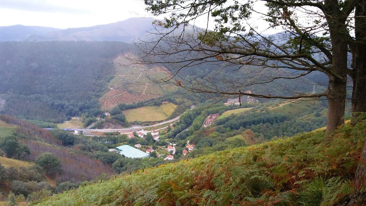 Hostal Ekaitza Otel Lesaka Dış mekan fotoğraf