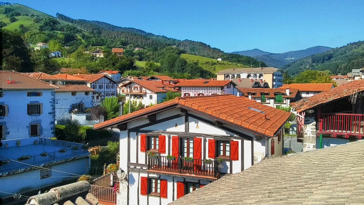 Hostal Ekaitza Otel Lesaka Dış mekan fotoğraf
